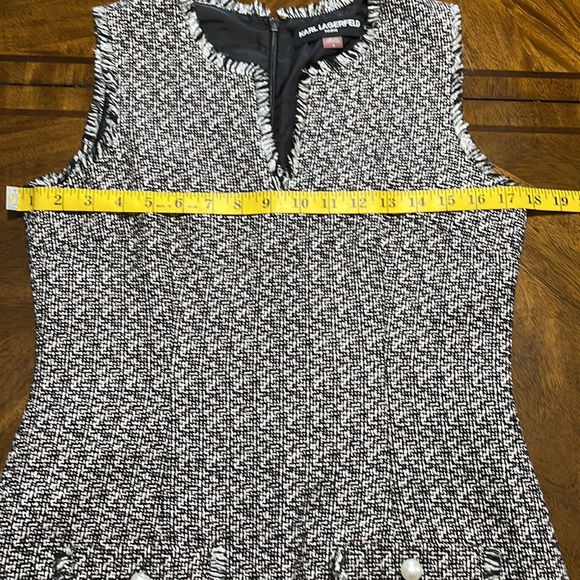 Karl Lagerfeld Paris, Woven Tweed Split Neck Sheath Dress-Sz: 4 - Picture 5 of 9